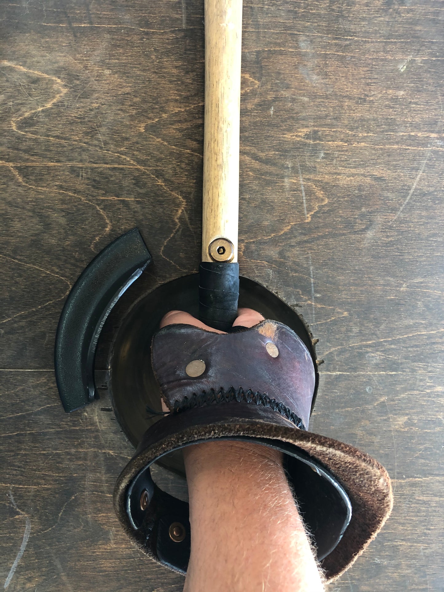 Centre Grip Thumb Guard