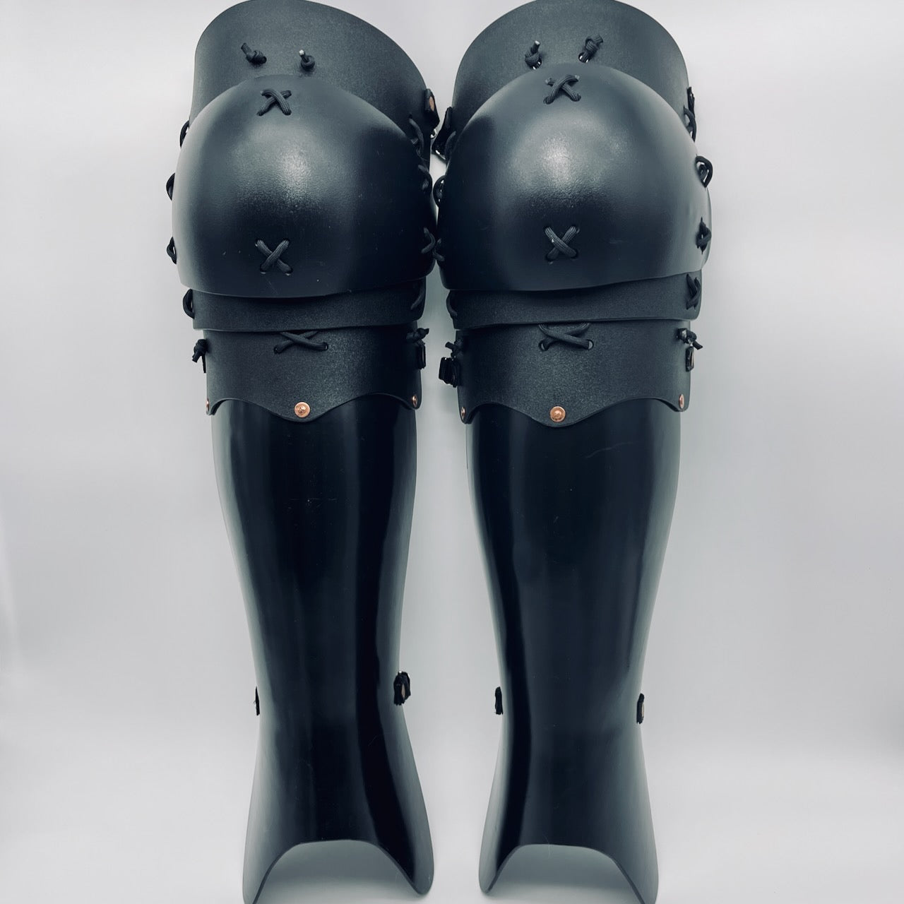 Deluxe Poleyn Greaves