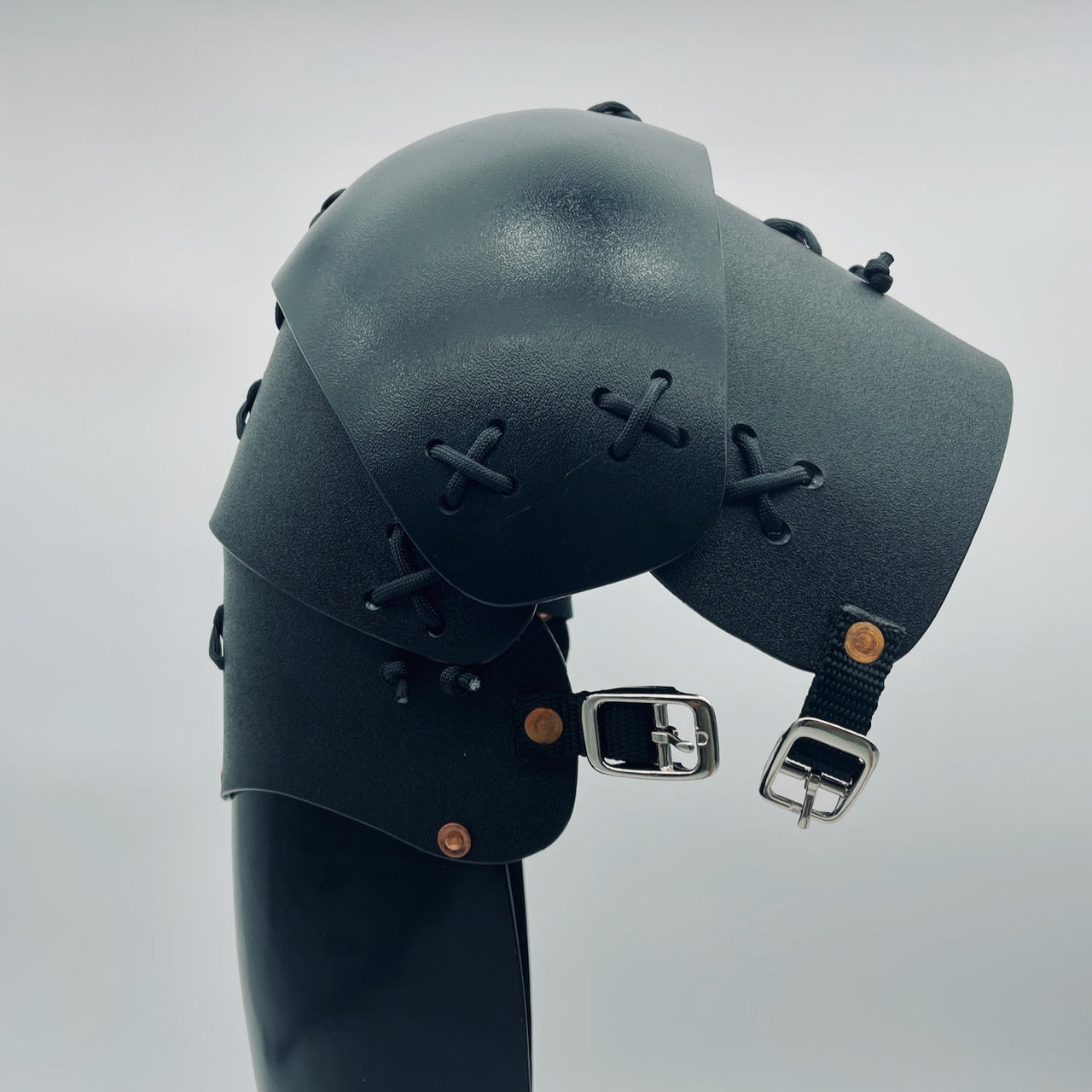 Deluxe Poleyn Greaves